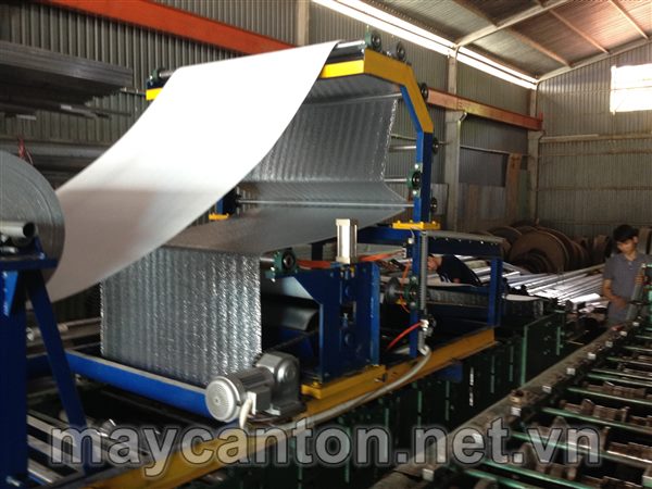 M&aacute;y d&aacute;n c&aacute;ch nhiệt 03