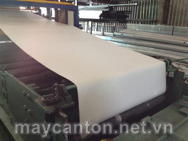 M&aacute;y d&aacute;n c&aacute;ch nhiệt 05