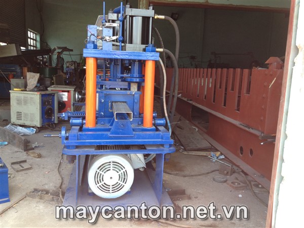 Máy Cán Xà Gồ C