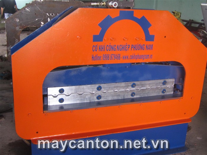 Máy chấn vòm 1 tầng 01